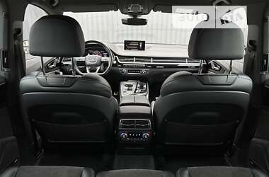 Внедорожник / Кроссовер Audi SQ7 2017 в 