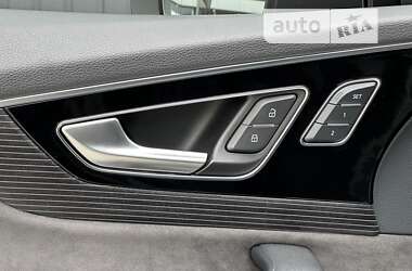 Внедорожник / Кроссовер Audi SQ7 2017 в 
