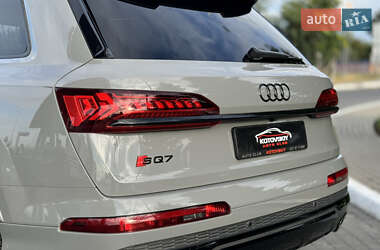Внедорожник / Кроссовер Audi SQ7 2022 в 