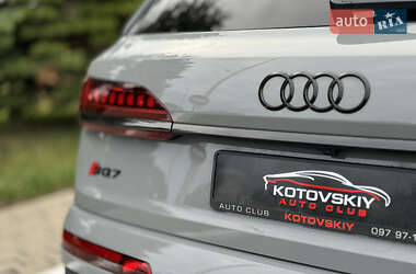 Внедорожник / Кроссовер Audi SQ7 2022 в 