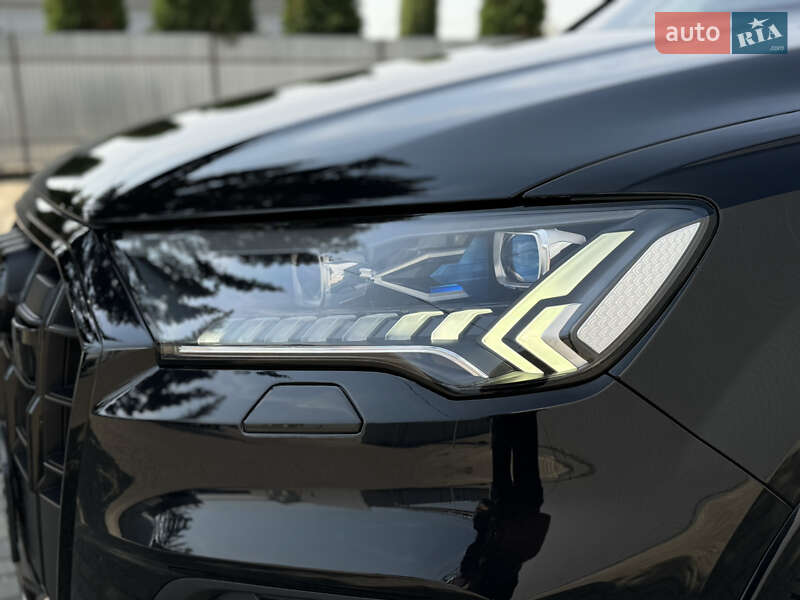 Внедорожник / Кроссовер Audi SQ7 2021 в Мукачево