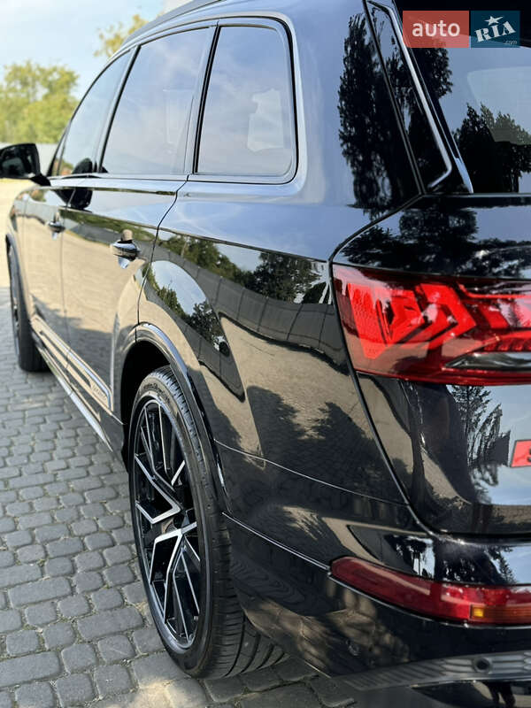 Внедорожник / Кроссовер Audi SQ7 2021 в Мукачево