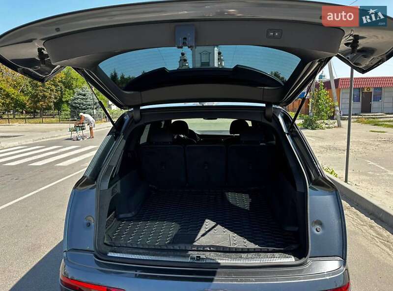 Внедорожник / Кроссовер Audi SQ7 2020 в Днепре