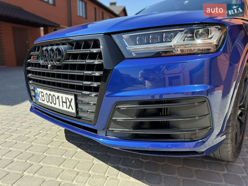 Внедорожник / Кроссовер Audi SQ7 2017 в Виннице