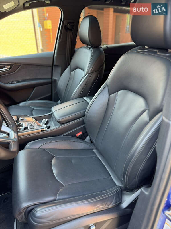 Внедорожник / Кроссовер Audi SQ7 2017 в Виннице