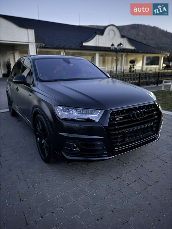 Внедорожник / Кроссовер Audi SQ7 2017 в Мукачево