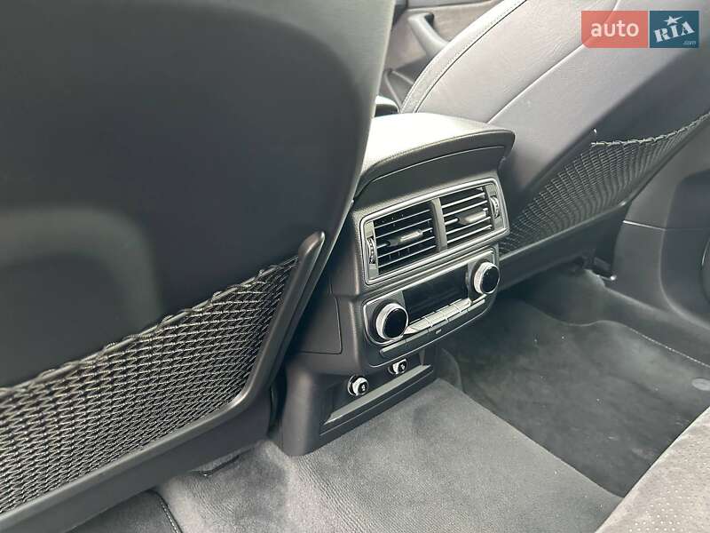 Внедорожник / Кроссовер Audi SQ7 2017 в Киеве