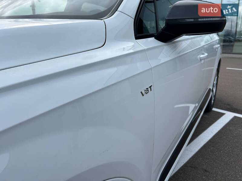 Внедорожник / Кроссовер Audi SQ7 2017 в Киеве