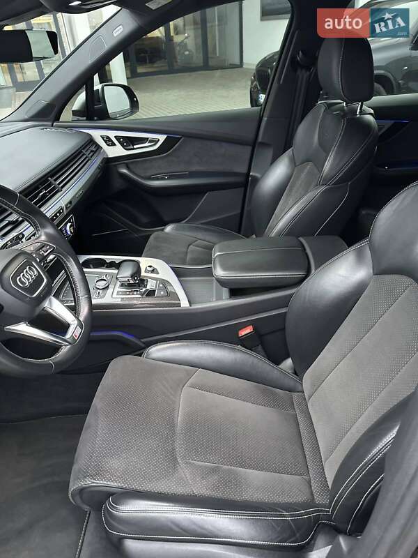 Внедорожник / Кроссовер Audi SQ7 2017 в Полтаве фото 25 Внедорожник / Кроссовер Audi SQ7 2017 в Полтаве