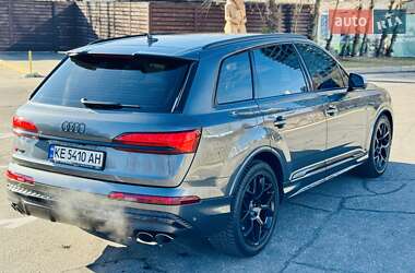 Внедорожник / Кроссовер Audi SQ7 2024 в 
