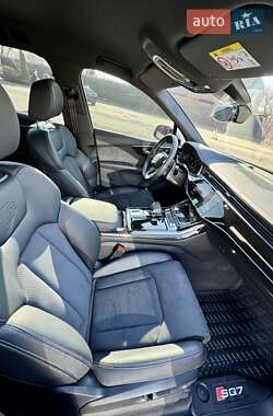 Внедорожник / Кроссовер Audi SQ7 2024 в 