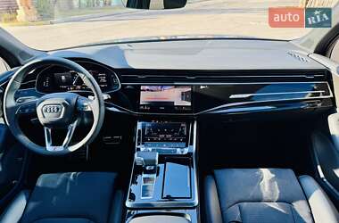 Внедорожник / Кроссовер Audi SQ7 2024 в 
