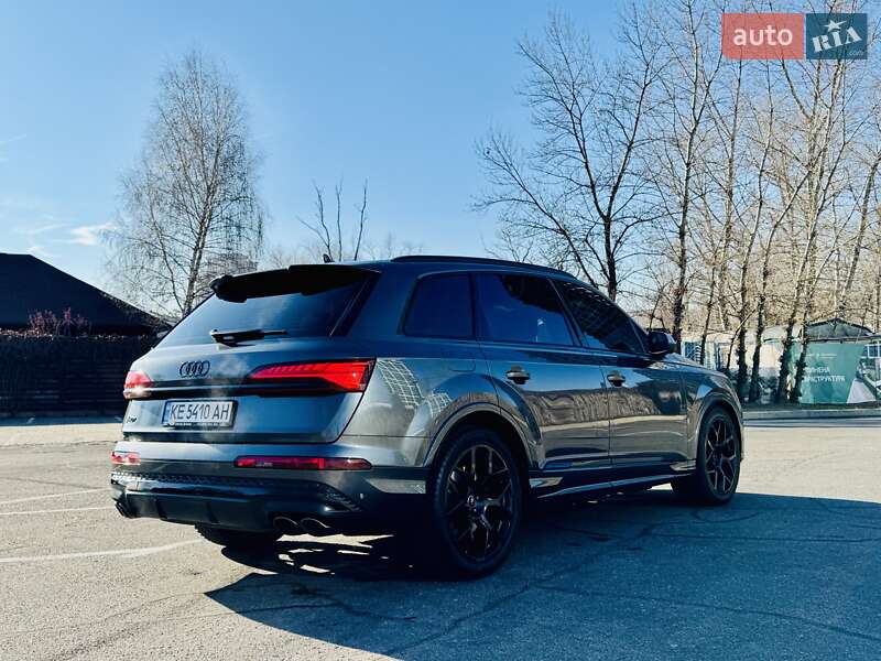Внедорожник / Кроссовер Audi SQ7 2024 в Днепре
