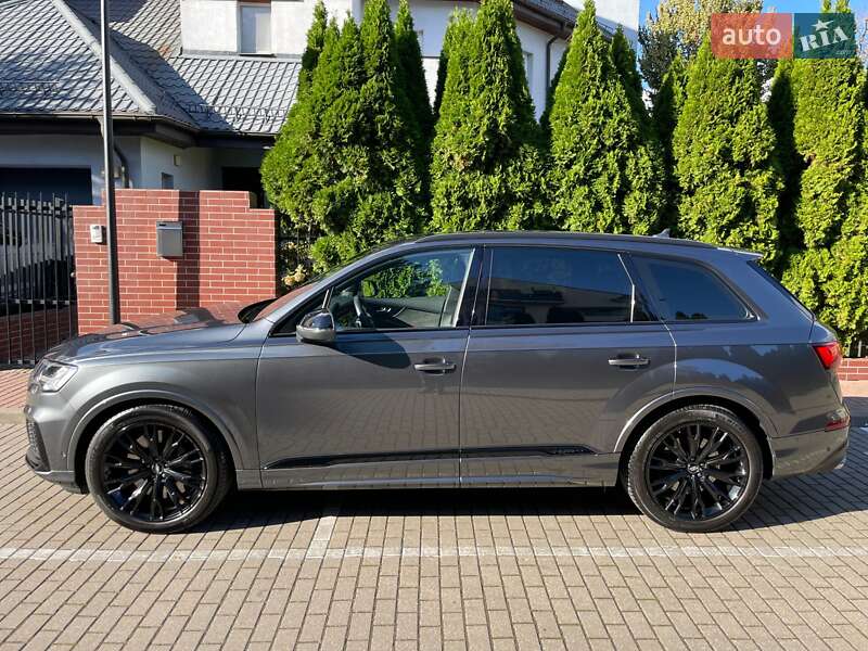 Внедорожник / Кроссовер Audi SQ7 2021 в Киеве