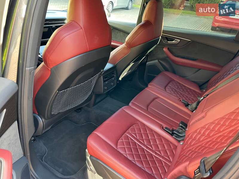 Внедорожник / Кроссовер Audi SQ7 2021 в Киеве