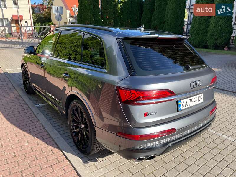 Внедорожник / Кроссовер Audi SQ7 2021 в Киеве