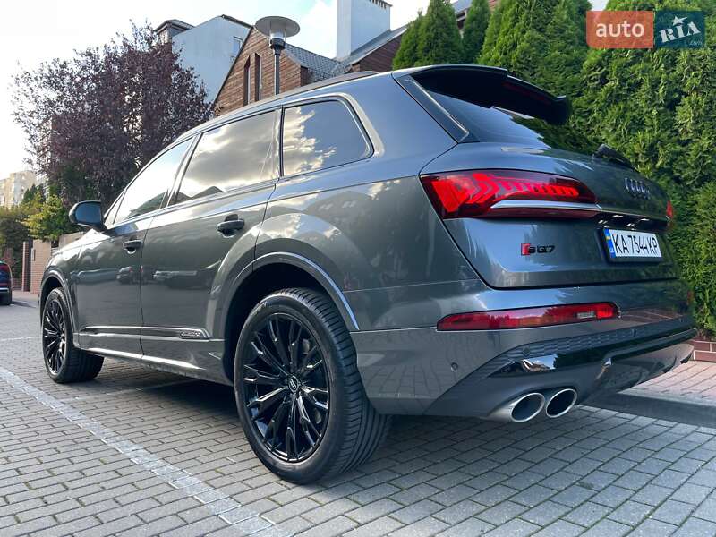 Внедорожник / Кроссовер Audi SQ7 2021 в Киеве