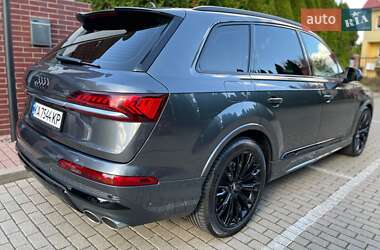Внедорожник / Кроссовер Audi SQ7 2021 в 