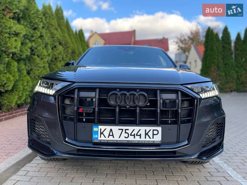 Внедорожник / Кроссовер Audi SQ7 2021 в Киеве