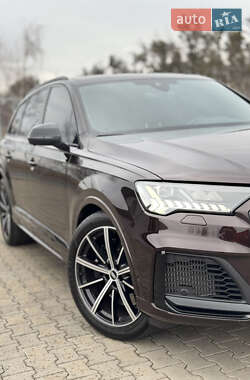Внедорожник / Кроссовер Audi SQ7 2021 в 