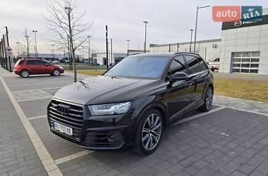 Позашляховик / Кросовер Audi SQ7 2018 в Мукачевому