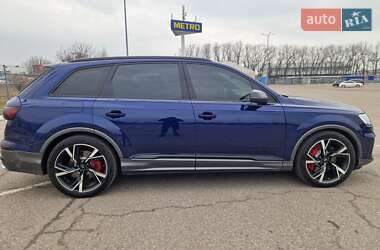 Внедорожник / Кроссовер Audi SQ7 2021 в 