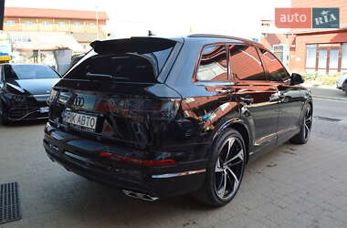 Внедорожник / Кроссовер Audi SQ7 2018 в 