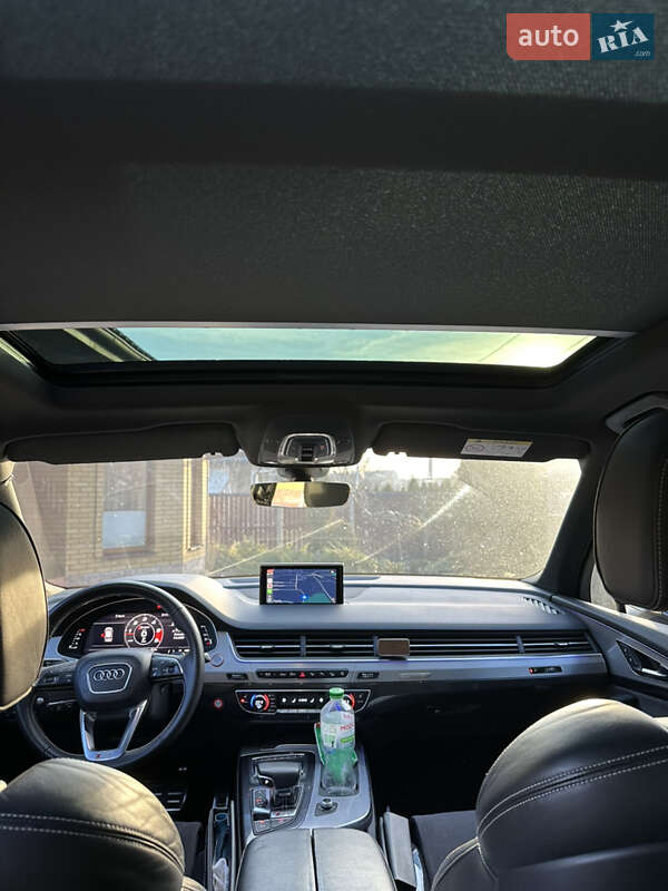 Внедорожник / Кроссовер Audi SQ7 2016 в Львове