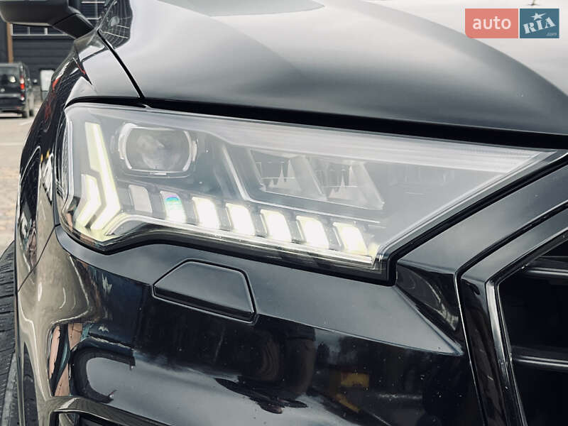 Позашляховик / Кросовер Audi SQ7 2020 в Луцьку