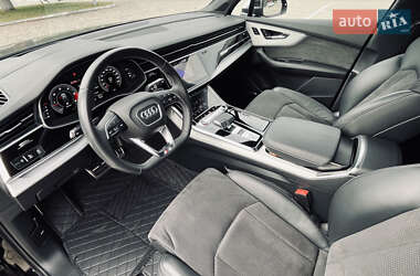 Внедорожник / Кроссовер Audi SQ7 2020 в 
