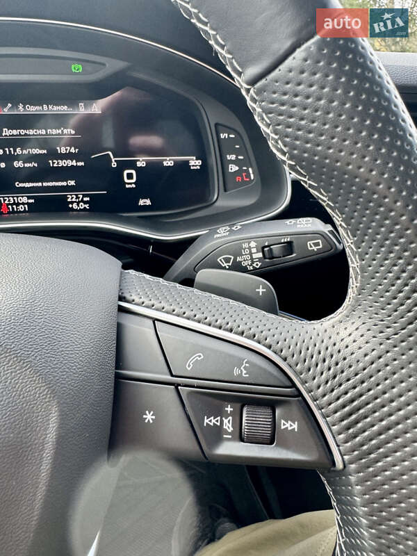 Позашляховик / Кросовер Audi SQ7 2020 в Луцьку