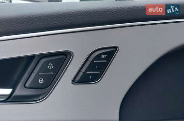Внедорожник / Кроссовер Audi SQ7 2020 в 