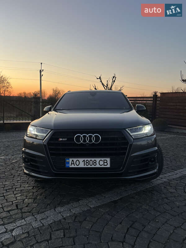 Внедорожник / Кроссовер Audi SQ7 2019 в Берегово