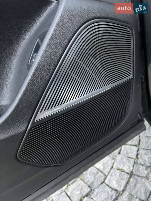 Внедорожник / Кроссовер Audi SQ7 2019 в Берегово