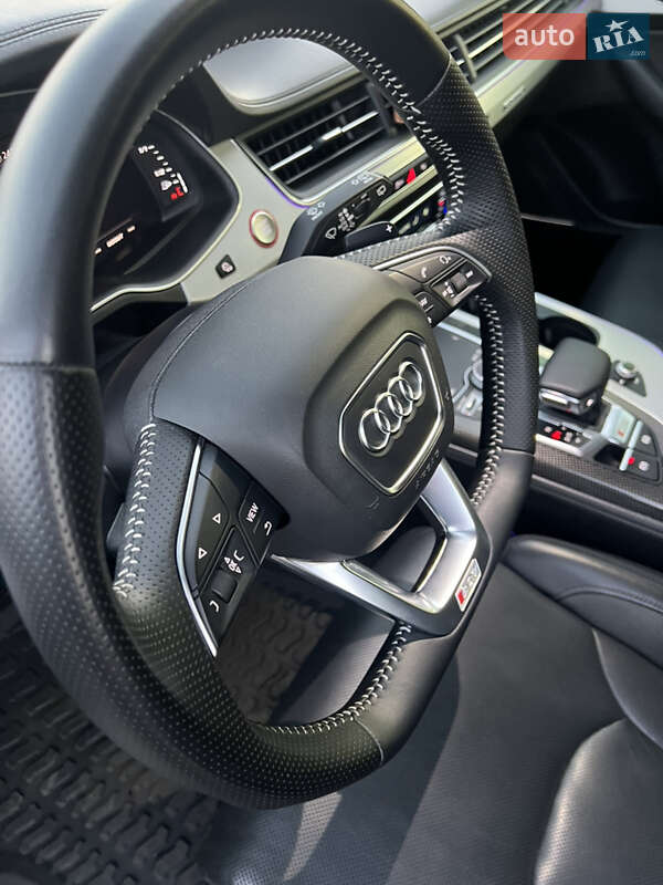 Внедорожник / Кроссовер Audi SQ7 2019 в Берегово