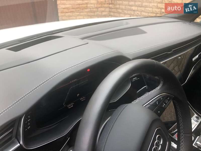 Внедорожник / Кроссовер Audi SQ7 2021 в Киеве
