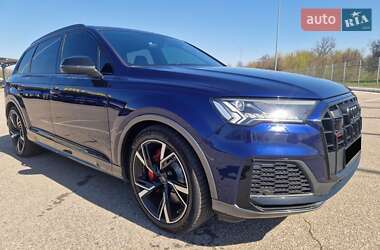 Внедорожник / Кроссовер Audi SQ7 2021 в 