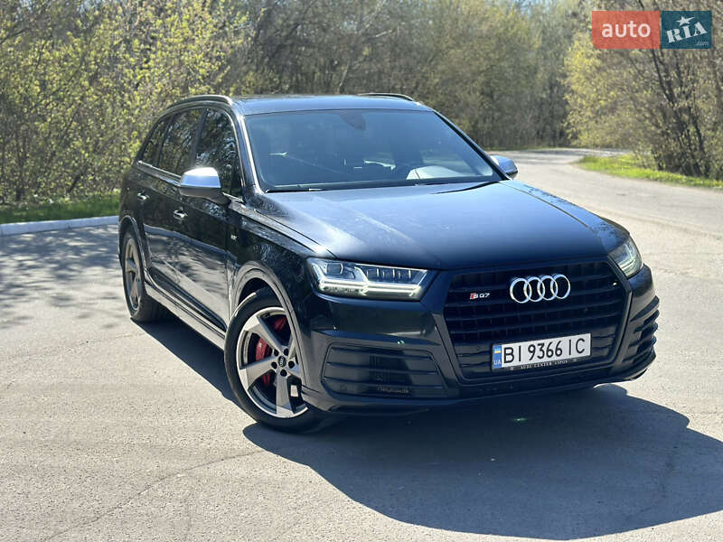 Позашляховик / Кросовер Audi SQ7 2017 в 