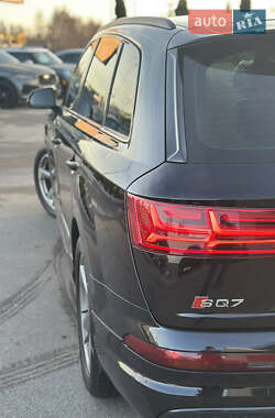 Позашляховик / Кросовер Audi SQ7 2017 в 