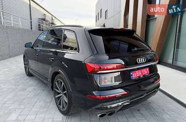Позашляховик / Кросовер Audi SQ7 2020 в 