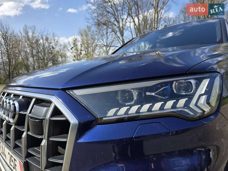 Позашляховик / Кросовер Audi SQ7 2020 в Калуші