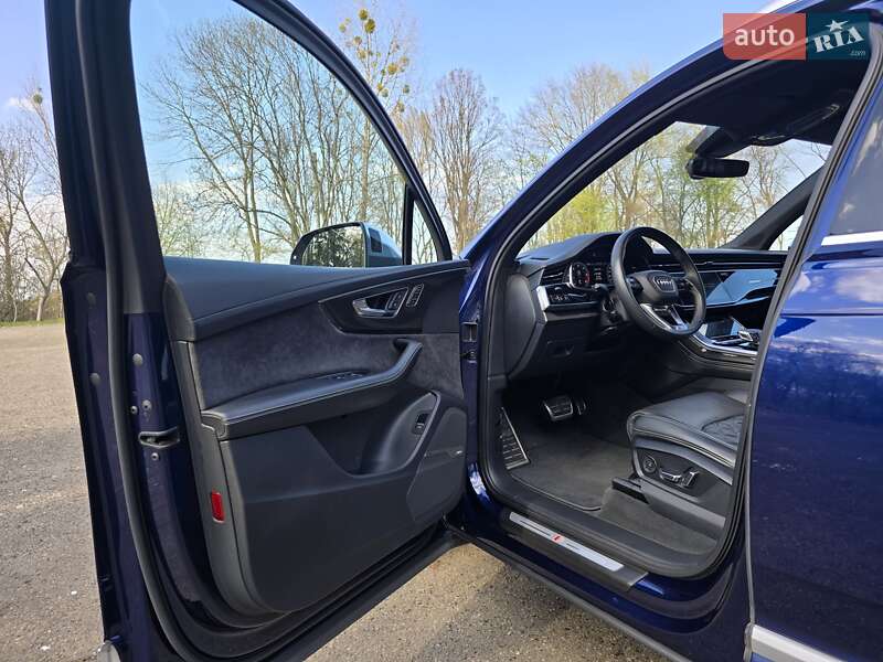 Позашляховик / Кросовер Audi SQ7 2020 в Калуші