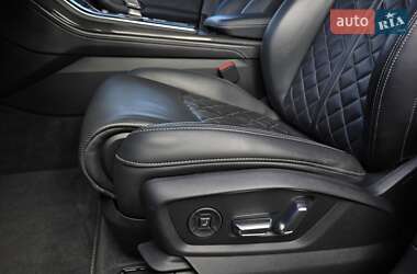 Внедорожник / Кроссовер Audi SQ7 2020 в 