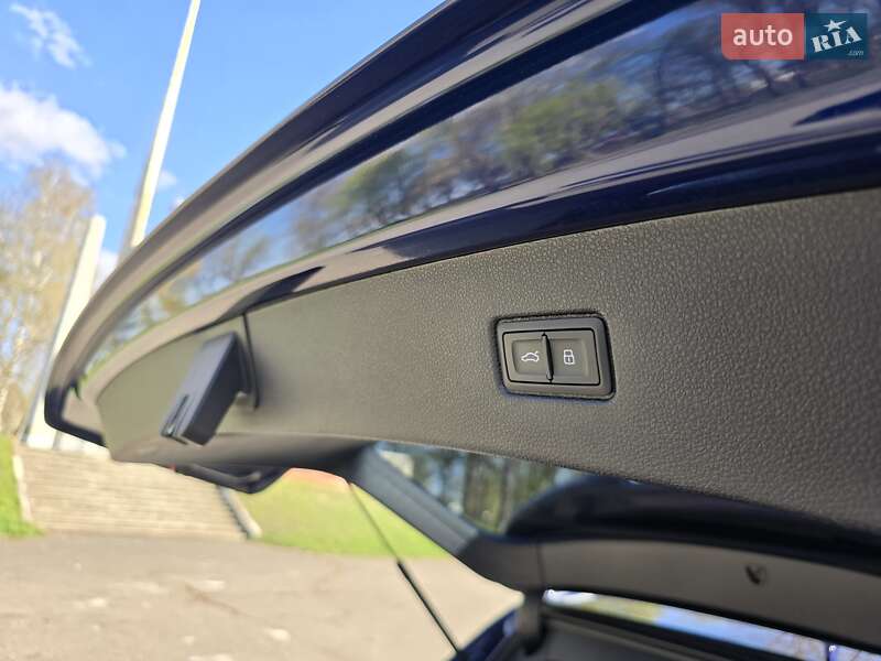 Позашляховик / Кросовер Audi SQ7 2020 в Калуші