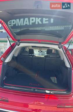 Внедорожник / Кроссовер Audi SQ7 2017 в 