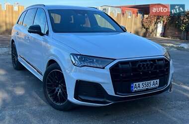 Внедорожник / Кроссовер Audi SQ7 2021 в 
