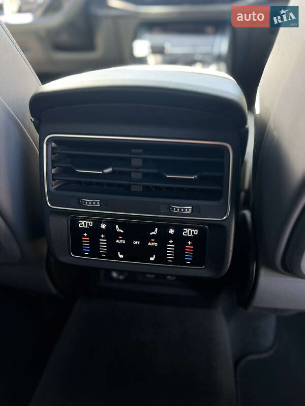 Внедорожник / Кроссовер Audi SQ7 2021 в Хмельницком