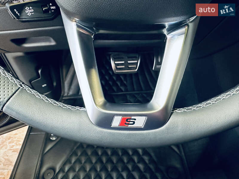 Внедорожник / Кроссовер Audi SQ7 2022 в Киеве