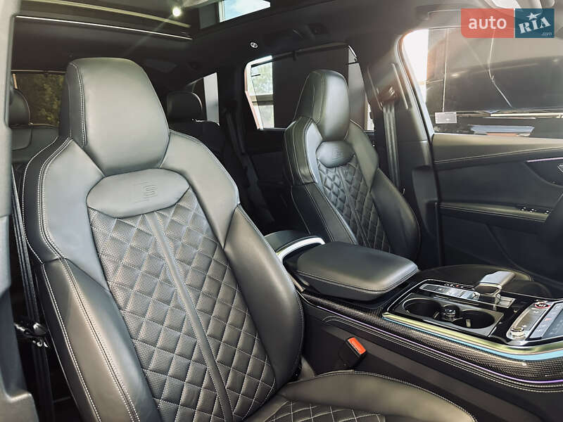 Внедорожник / Кроссовер Audi SQ7 2022 в Киеве