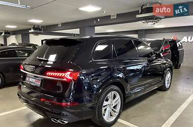 Внедорожник / Кроссовер Audi SQ7 2020 в 